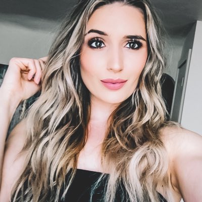 presleyschaeff's tweet photo. #NewProfilePic https://t.co/fpfrAWreir