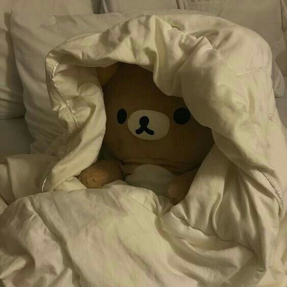 bubblegumsplash's tweet photo. “i’m gonna get so much done during quarantine” https://t.co/QQvij5sB4E
