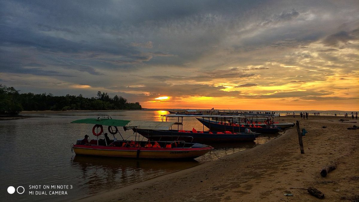 TeamKopiah's tweet photo. #ShotOn Mi Note 3
#kamishare
Thank you owner gambar share dengan kami🤙🏻 https://t.co/OP9w2OQMxF
