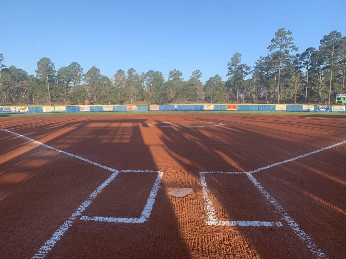 PCTSoftball's tweet photo. Missing the hope and excitement of a freshly groomed field ready for game day!  #Pack19 #missingmywildcats https://t.co/lcbP5Vguds