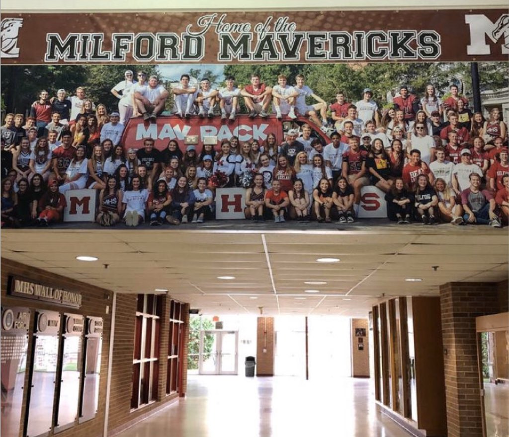BruceMaverick's tweet image. This is how are building currently sits- not as it is intended. If we had the chance to walk down these halls today we would look at this place a little different, we would slow down, and we appreciate them a little more. The 2020 school year came to an abrupt end but let’s...
