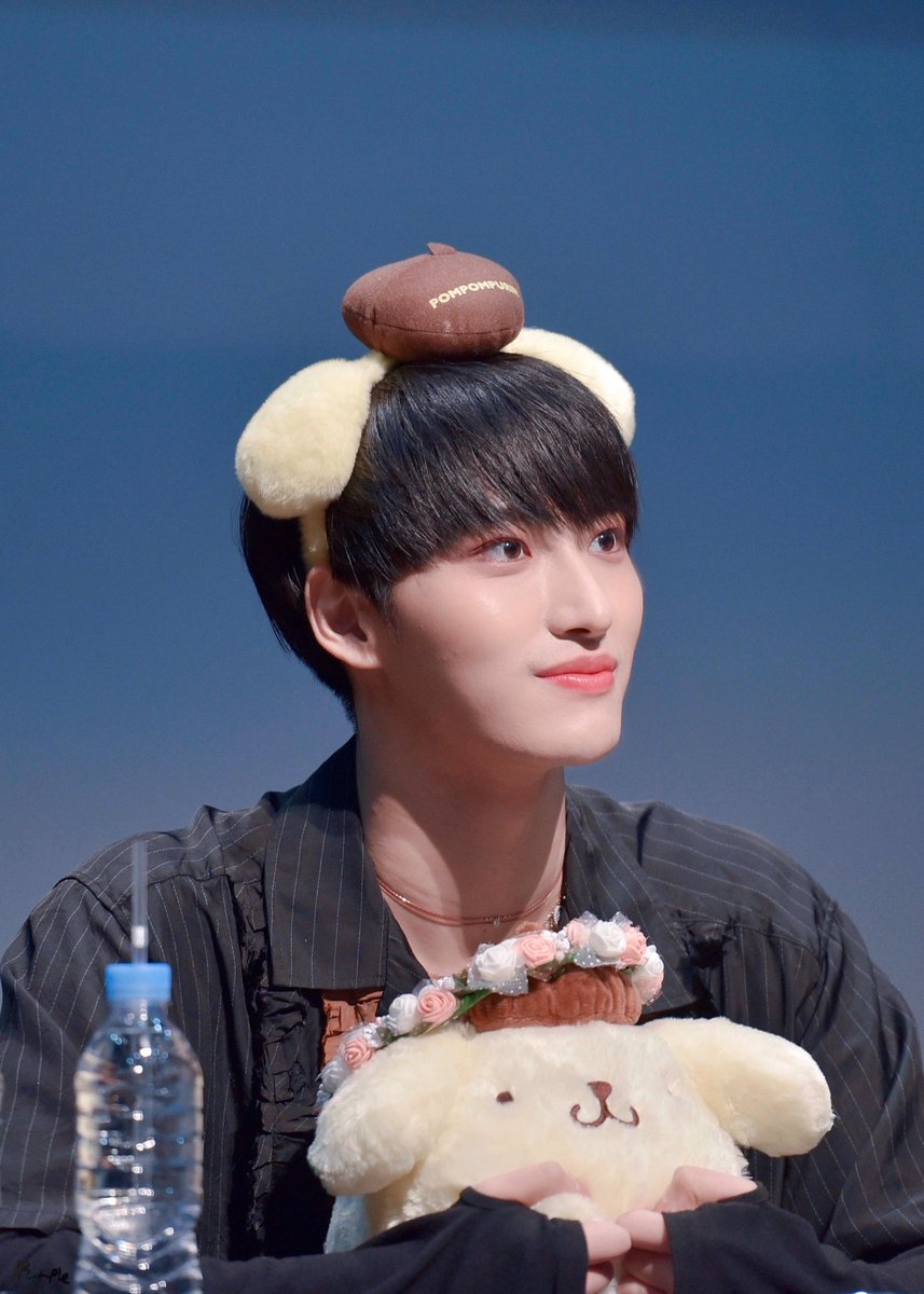 p__p710's tweet photo. 🌟성화야 생일 축하해🌷

#봄의_빛나는별_성화야_생일축하해
#Always_Our_Star_Seonghwa
#에이티즈 #ATEEZ #성화 #SEONGHWA https://t.co/xBq5vwXg30