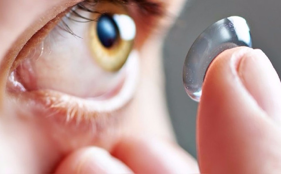 Los lentes de contacto pueden mejorar la visión de las personas que tienen los siguientes errores refractivos:

✅ Miopía
✅ Hipermetropía
✅ Astigmatismo
✅ Presbicia 

coi.org.mx #Oftalmologo #CuidaTusOjos #Monterrey
