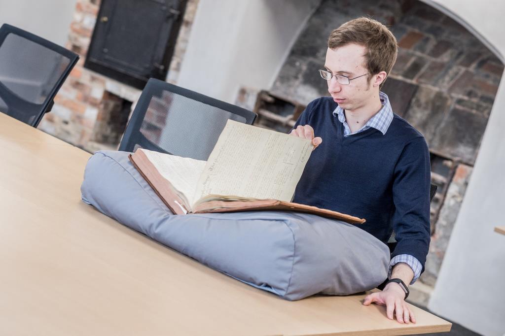 Stories of Lynn tweet media