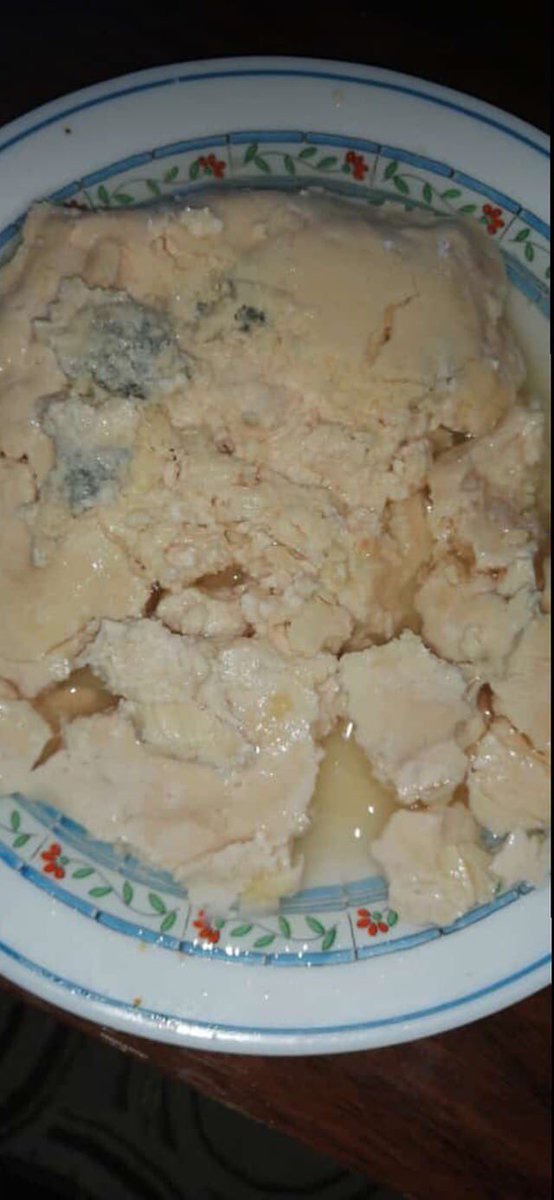 Jvpedromontt2's tweet image. Impresentable!! Como directiva recibimos el reclamo de vecina #Castro productos de cajas junaeb  se encuentran en mal estado. Deberían implementar modalidad Tícket Sodexo y no entregar millonarios pagos a empresas. @Contraloriacl @EquipoJUNAEB @Int_LosLagos @ministeriosalud