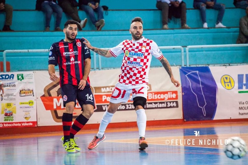laaficion's tweet photo. 🇦🇷 Mauro Spinelli, el jugador de futsal varado en Italia por Covid-19 ⚽🇮🇹

¡Acá la historia! 👉 https://t.co/BnyeySzWDi https://t.co/fd3Y9ncBW5