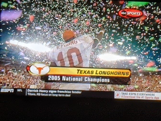 CowboyTD's tweet photo. Iconic. #HookEm #uscvstexas https://t.co/pEMpVp0ebo