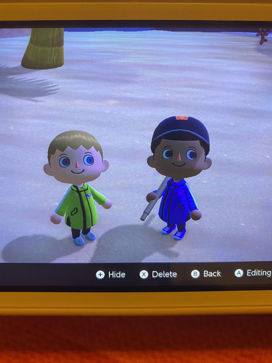 TweetsBy_Bray's tweet photo. Brando and I getting ready to take on Tom Nook 🐉 https://t.co/RktdsrvZq8