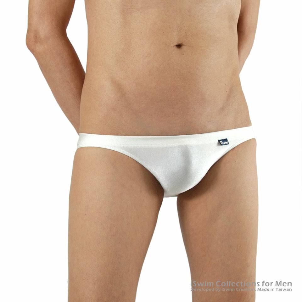 iSwimFashion's tweet photo. #s6003-F2 Seamless Skimpy Swimming Briefs 🆕
#thinsides 2cm, ultra low rise, #translucent
🔎 s6003 ➡️ https://t.co/FUfHNvO8S7
#bikini #swimbriefs #swimbikini #mensbikini #speedo #spandex #tanning #iswimtw #iSwimFashion #iSwimTaiwan #三角泳褲 #細邊泳褲 #性感泳褲 #日曬 #水著 https://t.co/pdKqdYrws6