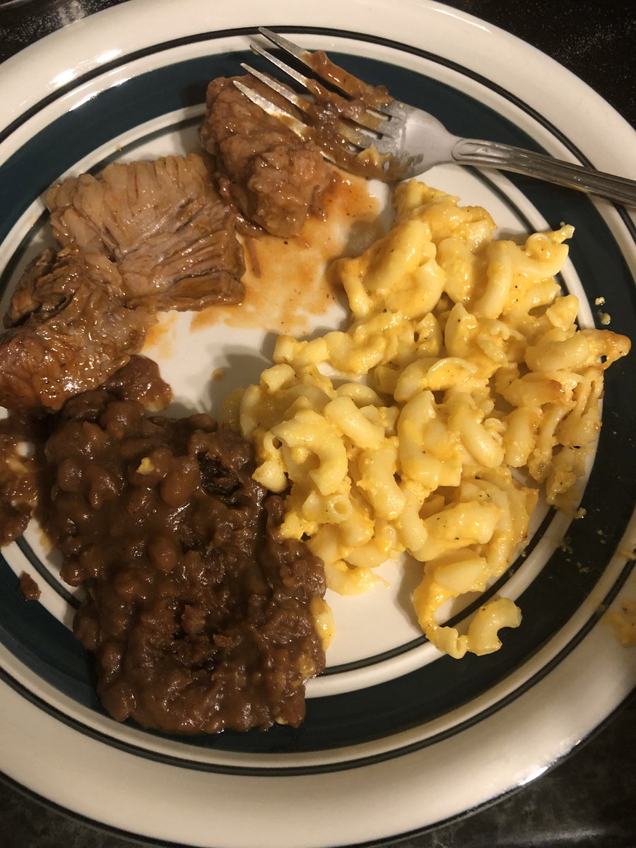 TeamBrandy617's tweet photo. Tried to fall asleep for a good 90mins but I had @PitStopbarbecue on my mind 😋 I try to buy from local restaurants twice per week amidst #COVID19MA. Mom is already asleep and she'll be pleasantly surprised upon waking! 🙌🏽 #littlethings #supportsmallbusiness #TogetherForThe12th https://t.co/RkiKP2Yu8n
