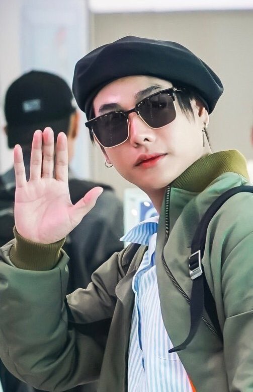 SiriFJW's tweet photo. @fronteyewear_th เท่ #เป๊กผลิตโชค #PeckPalitchoke
#FrontxPeckPalit
#FrontReallyReally https://t.co/XOC97DzyfK