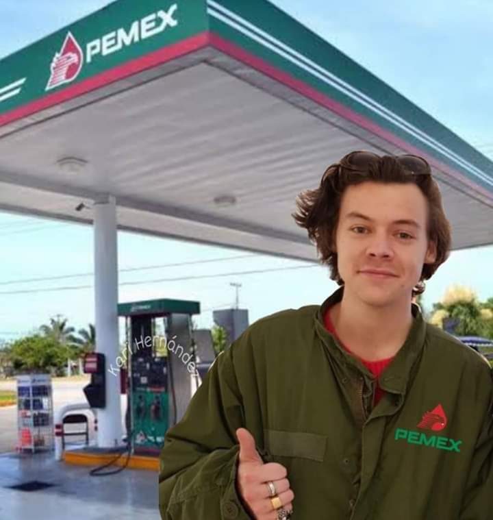 Cuánto por llenarme el tanque??? #HarryOnHits1