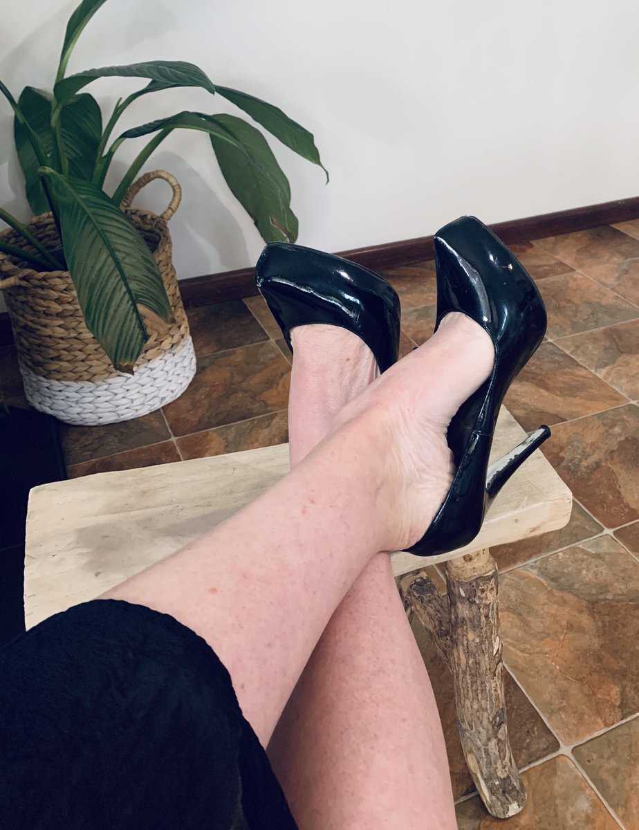 Kendall_GALB's tweet photo. So excited for ⁦@RRRNetwork⁩ announcement of the ⁦@AgriFuturesAU⁩ 2020 WA Rural Women’s Award.
#alldressedupandnowheretogo https://t.co/PE3K90bpBy