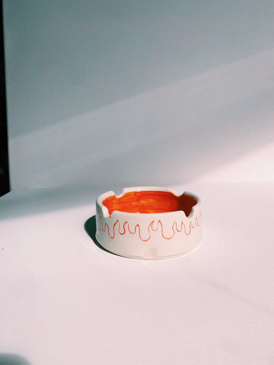 EstradaDesignNY's tweet photo. Porcelain Ash Tray w/ Mishima 🔥’s https://t.co/GskGBXmNpr