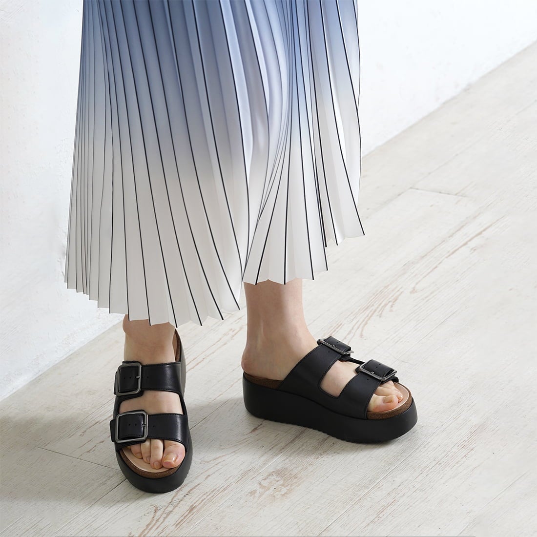 clarks botanic slide