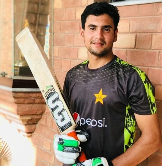 TeamHaider's tweet photo. یہ کیسے ممکن ہے کہ میں ہاتھ اٹھاوں اور تیرا نام نہ لوں۔۔۔❤❤❤
تو میری ہر دعا میں شامل ہے آمین کی طرح ۔۔۔❤❤❤
@iamhaideraly ♡ #PoetryLover #SelfWritten https://t.co/UZAJ00YXpK
