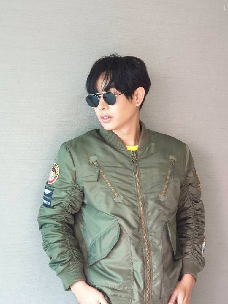 Angkaki7O2's tweet photo. @fronteyewear_th เท่ฝุดๆ
#frontxpeckpalit
#FrontReallyReally
#PeckPalitchok
#เป๊กผลิตโชค https://t.co/UgEQt6rR9m