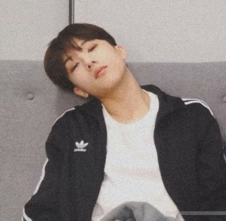 jisung— float