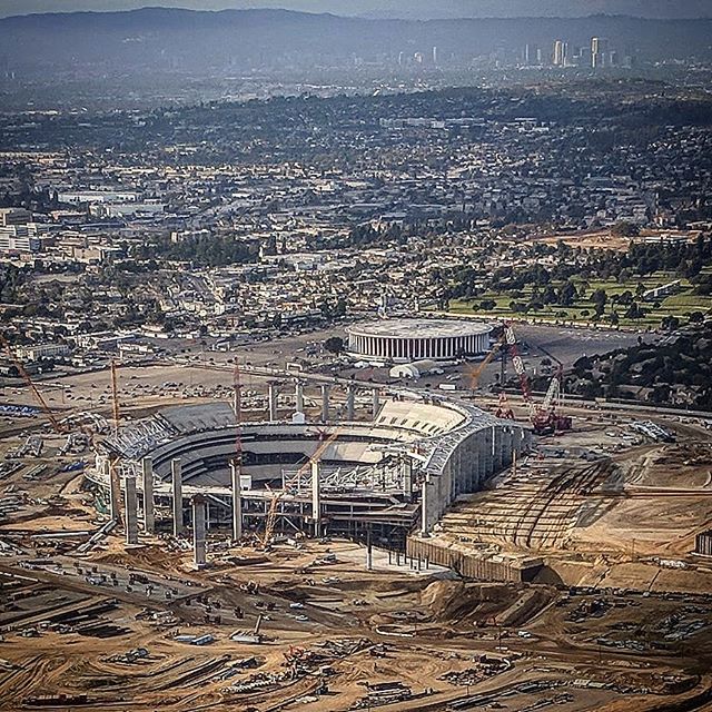SoFi Stadium Still Expected To Host Super Bowl In 2022, Even If There Are Delays In Construction - fromthisseat.com/index.php/blog…

#NFL #LosAngeles #Rams #Chargers #Inglewood