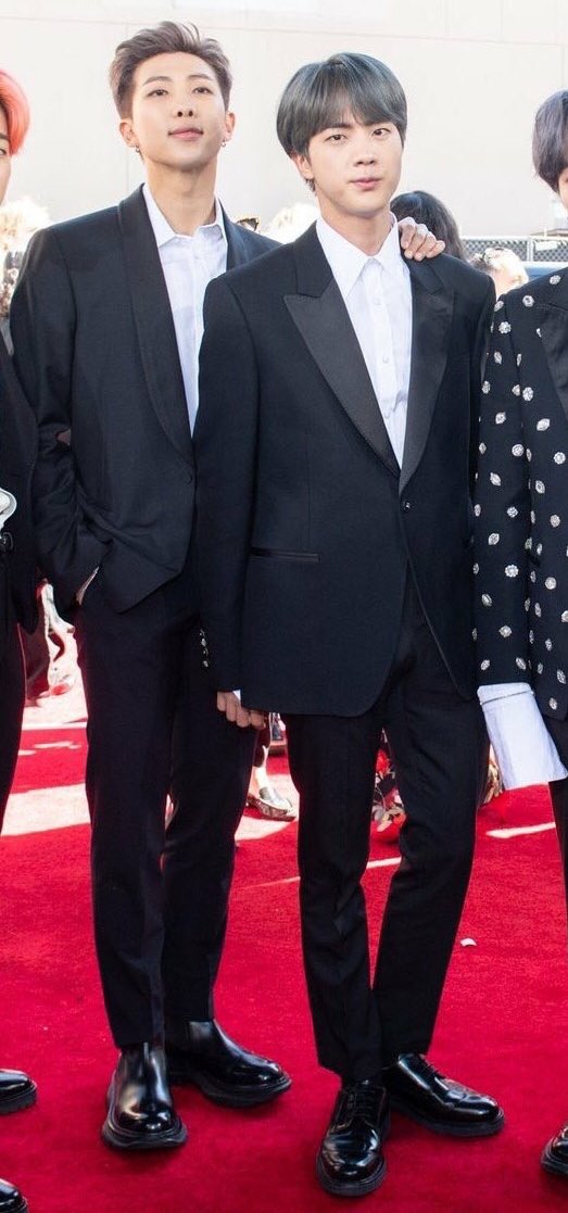joon is like 5’11 when jin’s like 5’10 ,,, why does the gap seem Bigger Though ,, is it bc of their figures ?? Their Aura ??? what are you hiding