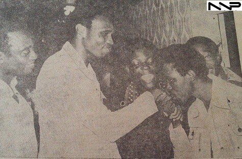 Sir Shina Peters and Prince Segun Adewale paid a visit to Sunny Ade as a part of the activities marking the 2nd annivarsery of their band (1979). Source: Lagos weekend.