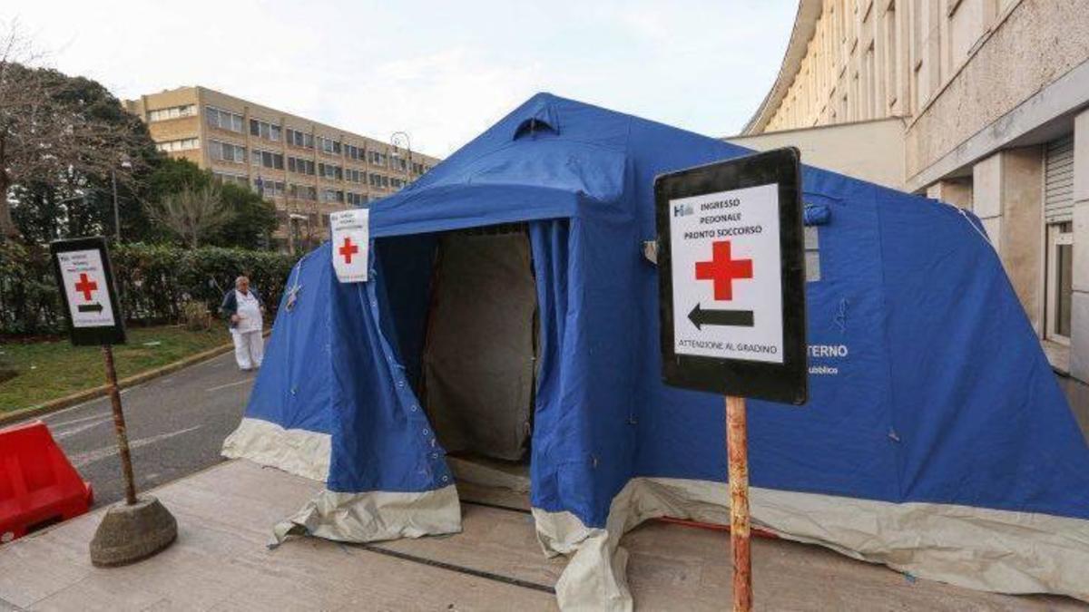#coronavirus, dalla #tensostruttura costruita grazie alla raccolta fondi lanciata dai #ferragnez , alle tende per il triage dei pazienti con sospetti sintomi da #covid_19.
Tutte le infrastrutture dedicate all' #emergenza
bit.ly/3dSLQMr
#COVID19italia #EMERGENZACOVID19