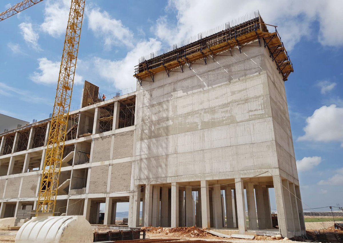 intekkalipiske's tweet photo. İntek Kalıp ve İskele Sistemleri, Gaziantep’teki Mutlu Makarna Silo Projesi’nin  çözüm ortağı.

#intek #kalıp #iskele #formwork #scaffolding  #150A #TırmanmaKonsolu150A #panemax #inteva #Gaziantep #Turkey #construction #inşaat #build #OsmanSavcılı https://t.co/iIxBTEZxIT