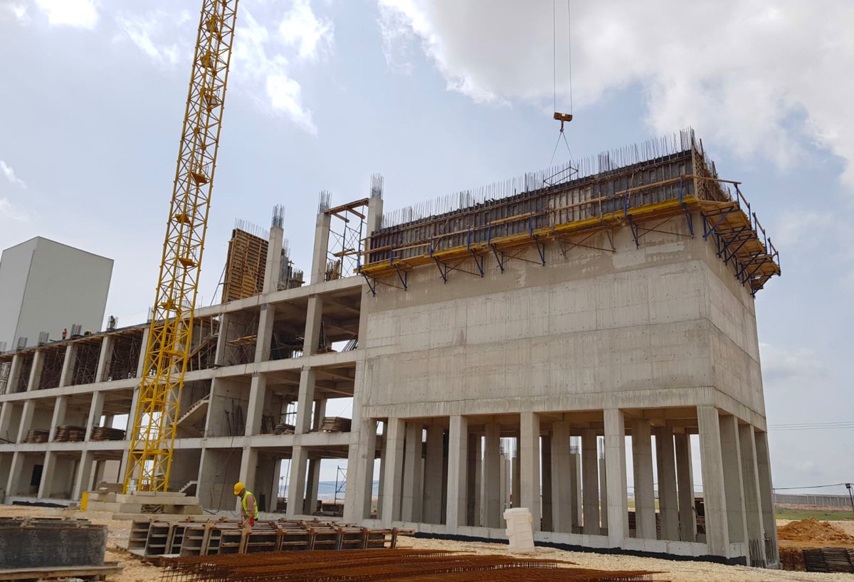 intekkalipiske's tweet photo. İntek Kalıp ve İskele Sistemleri, Gaziantep’teki Mutlu Makarna Silo Projesi’nin  çözüm ortağı.

#intek #kalıp #iskele #formwork #scaffolding  #150A #TırmanmaKonsolu150A #panemax #inteva #Gaziantep #Turkey #construction #inşaat #build #OsmanSavcılı https://t.co/iIxBTEZxIT