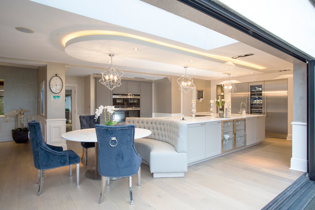 SF_Kitchens's tweet photo. WOW! This stunning Beauxart kitchen we did in #Manchester will be in magazines soon.
#StuartFrazer #noseriousalternative https://t.co/R984uBMLH2