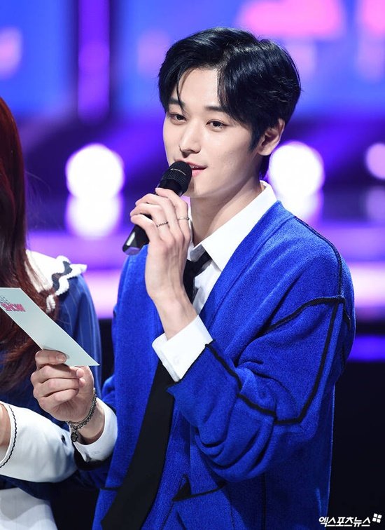 OH_mes2's tweet image. SBS MTV 'The Show ' MC's THE BOYZ Juyeon and Kim Minkyu have both been tested for Coronavirus 

Juyeon's results will come out tomorrow
Kim Minkyu's results will come out on April 6

news.naver.com/main/read.nhn?…

n.news.naver.com/entertain/arti…