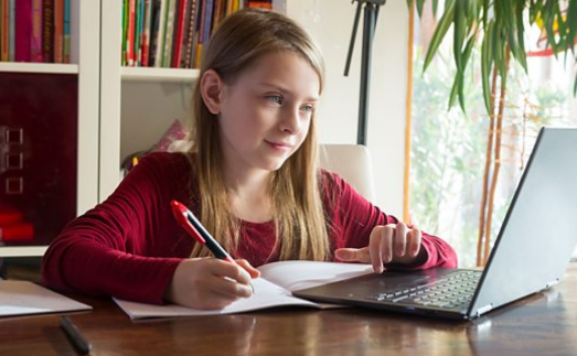 BBC to deliver biggest push on education in its history. <a href="/bbcbitesize/">BBC Bitesize</a> to deliver daily online lessons for all age groups buff.ly/3bHmTBw