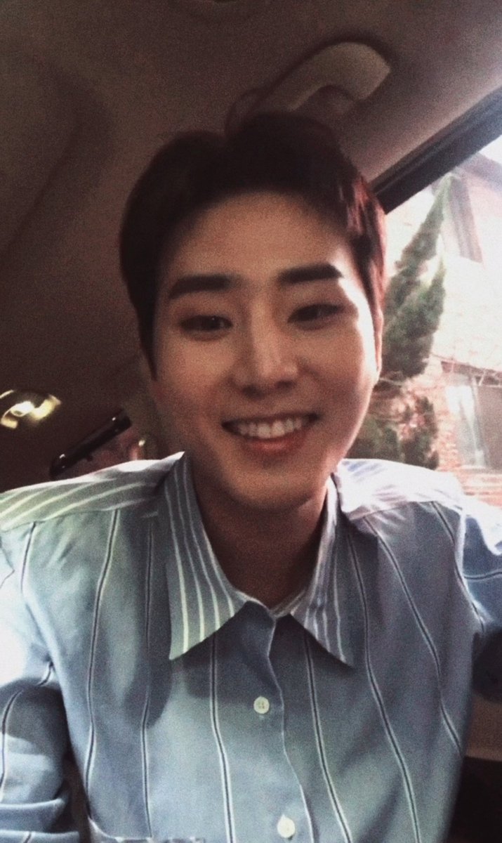 200403 youngk vlive screenshots (without logo) -thread-