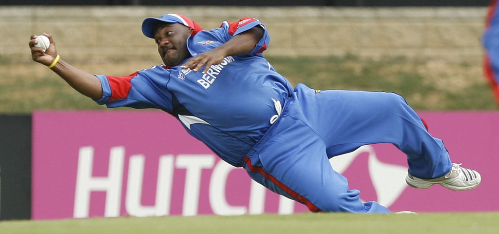 Remember Bermuda's Dwayne Leverock? If you don't, you'll love this catch from the 2007 Cricket World Cup. If you do, you you'll love this catch from the 2007 Cricket World Cup!Watch:  https://bbc.in/39Gr9zZ 