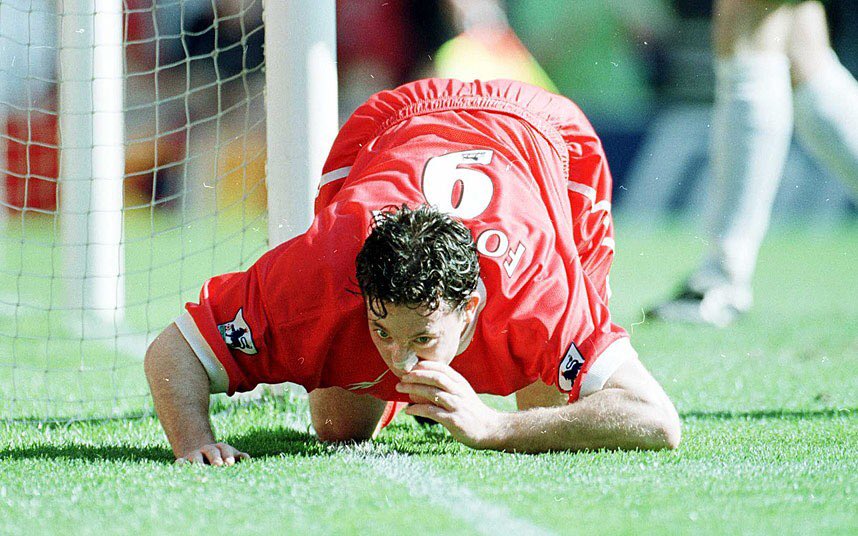 Today marks twenty-one years since THAT Robbie Fowler celebration! 👃🏻😂 #LFC
