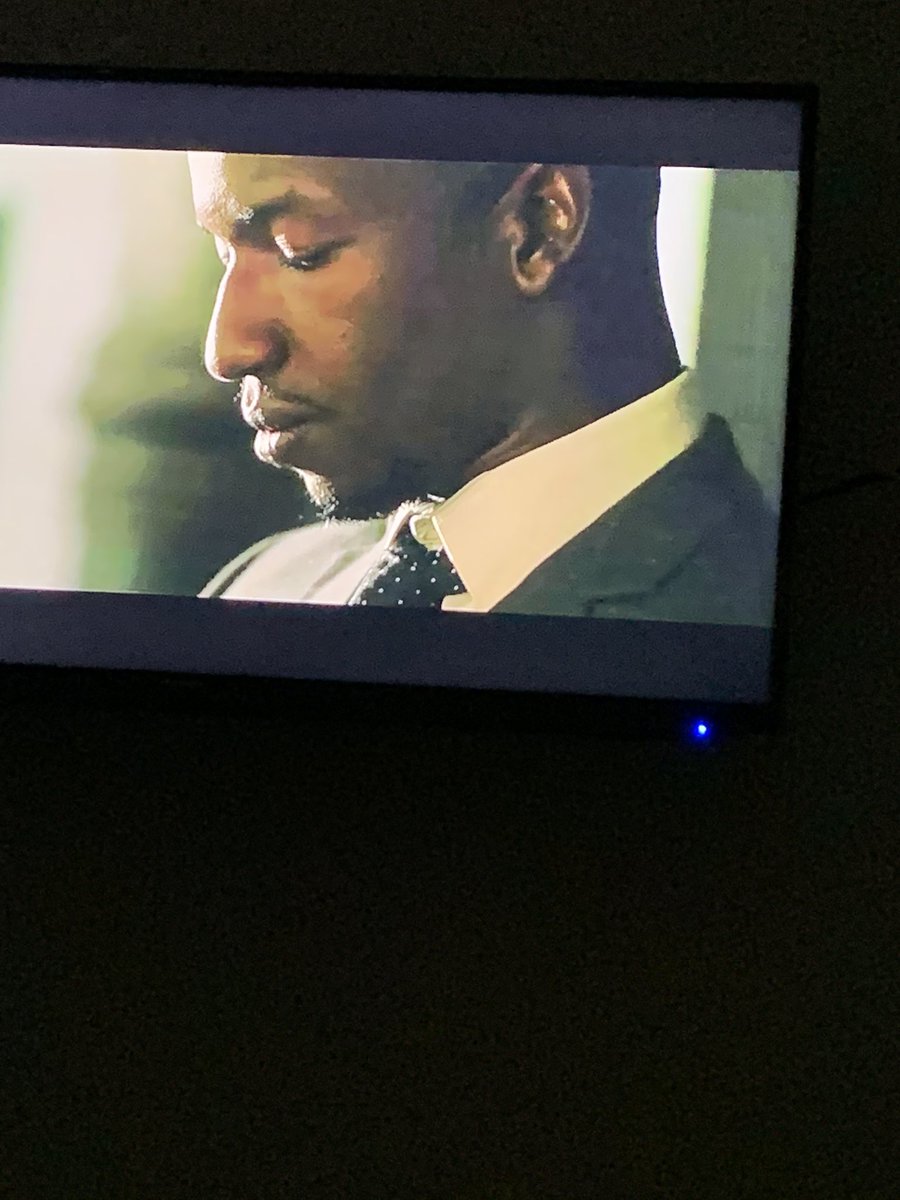 vinosychacinas's tweet photo. #elsumiller en @NetflixES #altamenterecomendable https://t.co/uQUkeKeHYa