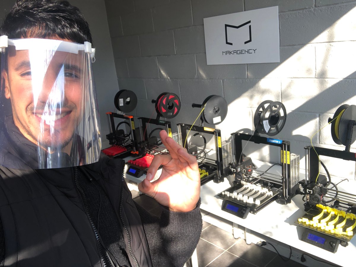 MakagencyIO's tweet photo. Pour apporter notre soutien au personnel médical mais aussi aux personnes qui en ont le plus besoin, nous avons offert des visières fabriqués avec nos imprimantes 3D. 😉

N’hésitez pas à partager pour que l'on puisse en distribuer davantage ! 

#imprimante3D #visiere #covid-19 https://t.co/i47OCwoV5r