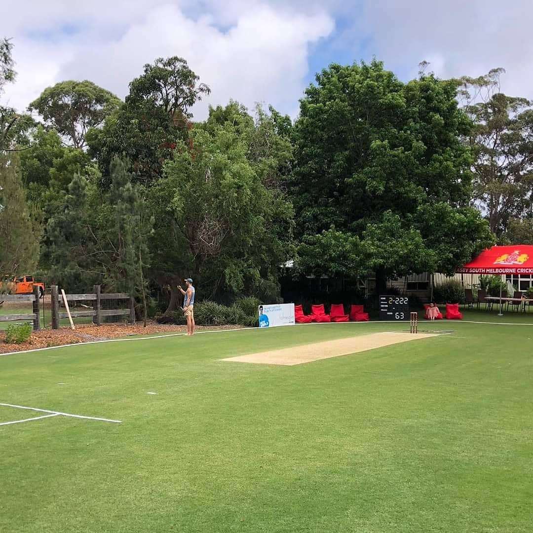 cricketdistrict's tweet image. We have a winner. The best backyard in the world. 😍🏏

[via Dylan Hadfield]