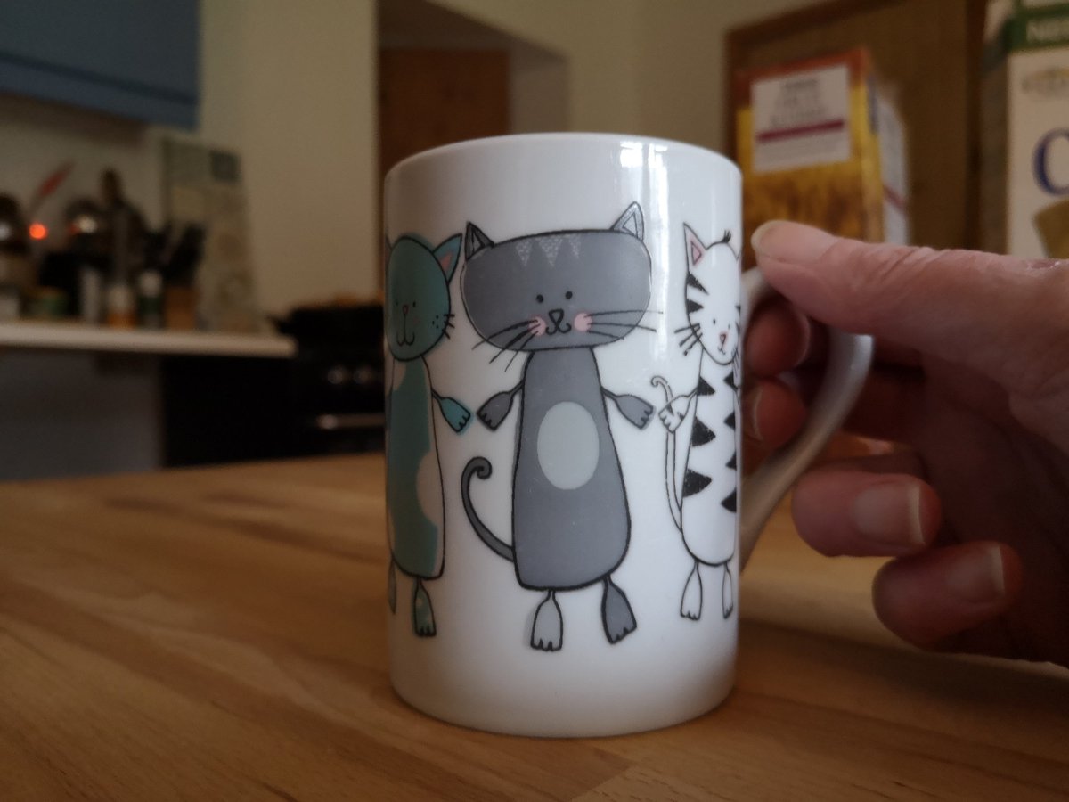 deputypics's tweet photo. OK folks, down tools... it's time to put the kettle on. All RT's welcome, hope everything is going alright. #Elevenses #getthekettleon #tearun #virtualtearun #takeabreak #homeworking #homeworkers https://t.co/gERepEEJwQ