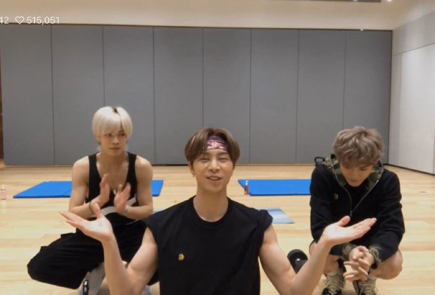 จอนค่ะ จอนค่ะ หนูชื่อจอน มากับยูและก็มากับยงงงง