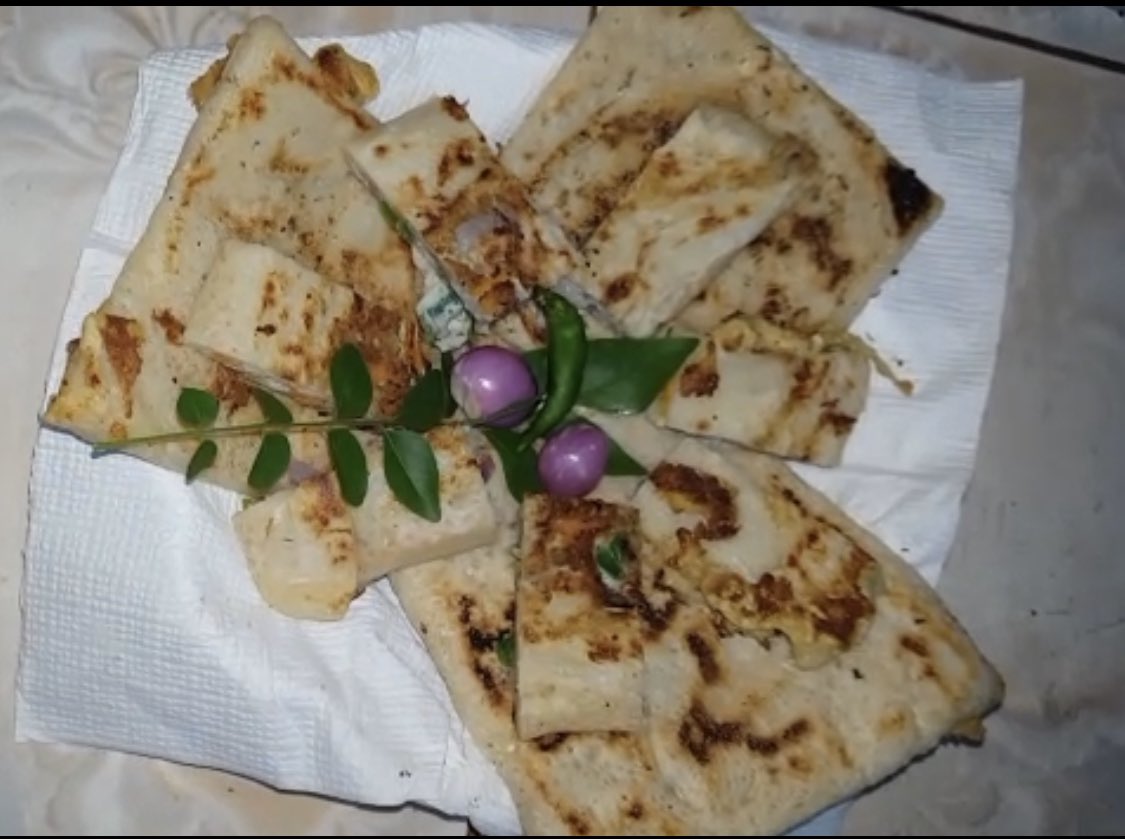 SlForeign's tweet photo. Egg roti.                                              https://t.co/IVJr2eugTF https://t.co/JZseVPjjTL