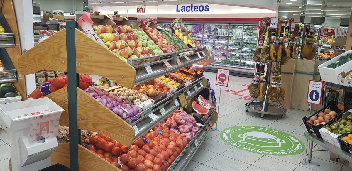 frutasvalverde's tweet photo. ¡Vamos a por el viernes! Ya estamos listos para abrir nuestras tiendas. 
📣Recuerda:
🙋‍♂#Alsúpersolovauno
⚖ #Compraconresponsabilidad.
👱‍♂⬅➡👱‍♀Respeta las distancias de seguridad y usa guantes en el proceso de compra.

📍 #DezaCalidad Ctra. de Castro. https://t.co/cHQFAecV9r