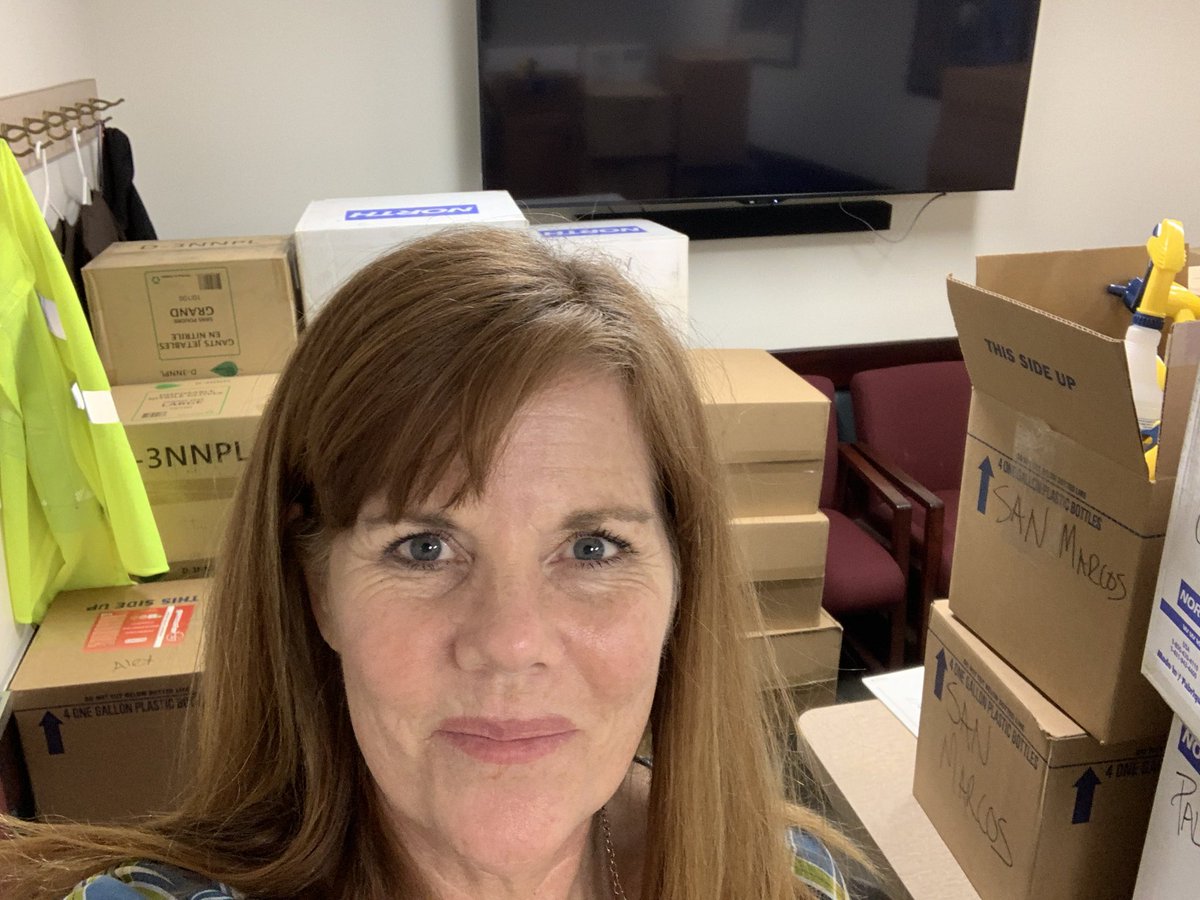 Edie4gzus's tweet photo. Laguna 2️⃣ San Gabe 2️⃣ Ontario 2️⃣ San Gabe 2️⃣ Anaheim 2️⃣ Laguna #pickingup &amp; #droppingoff more supplies including the 1st shipment of masks for Drivers  💯 Your @SouthCalUPSers Safety Team is on the Move 🏃‍♀️#UPSersAreThere @jrindafernshaw @AudryT @hrbobbyups @jt_ups @viciousveelo https://t.co/nPxWZdCRib
