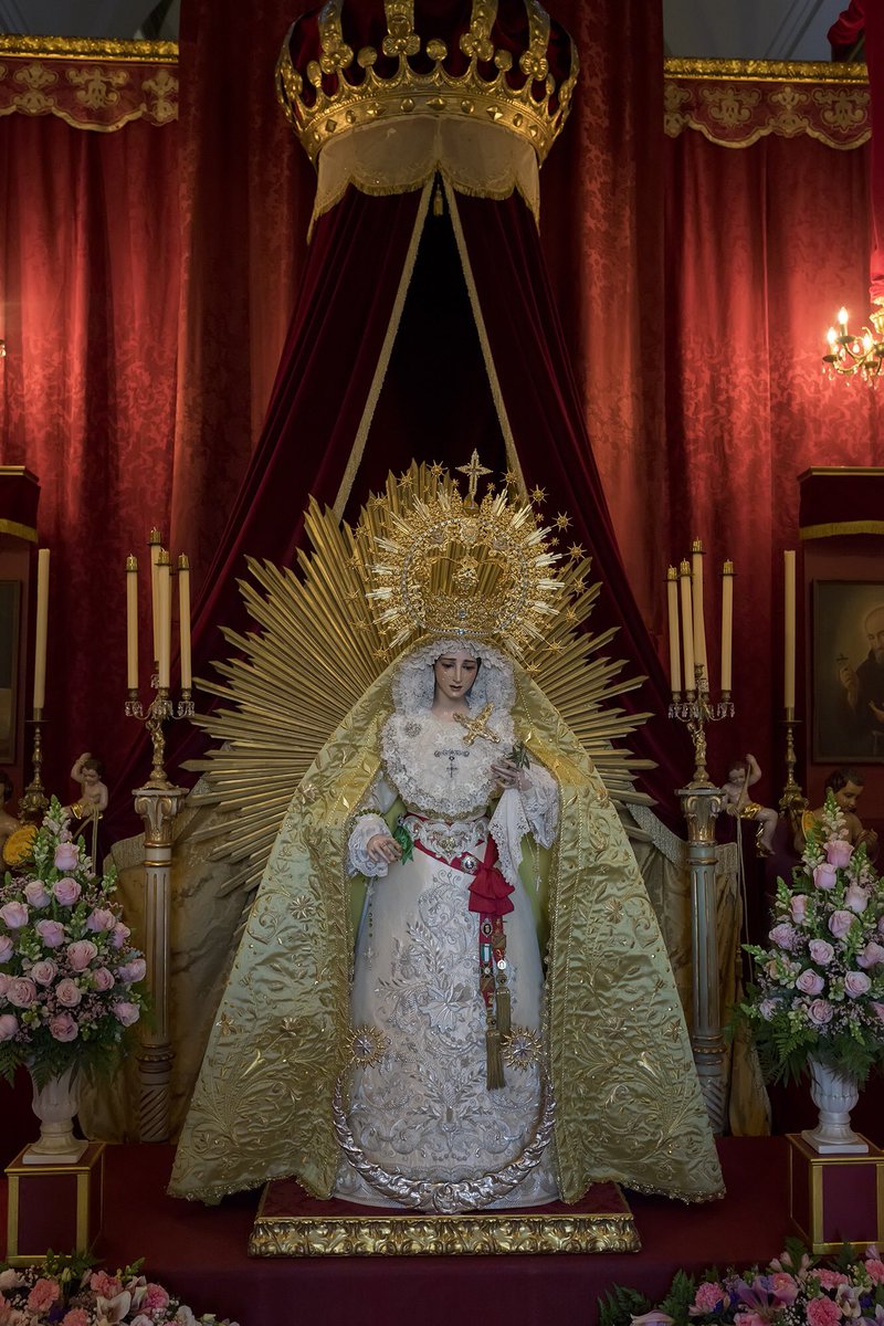 HdadPazCordoba's tweet image. Abrimos las puertas de Capuchinos. Comenzamos este besamanos virtual a la Reina de la Paz con esta oración hecha imagen en recuerdo a la memoria de los fallecidos por #COVID2019. Aportación de NH Luis Navarro y @fococor . #besamanospazyesperanza

youtube.com/watch?v=vrE6Kl…