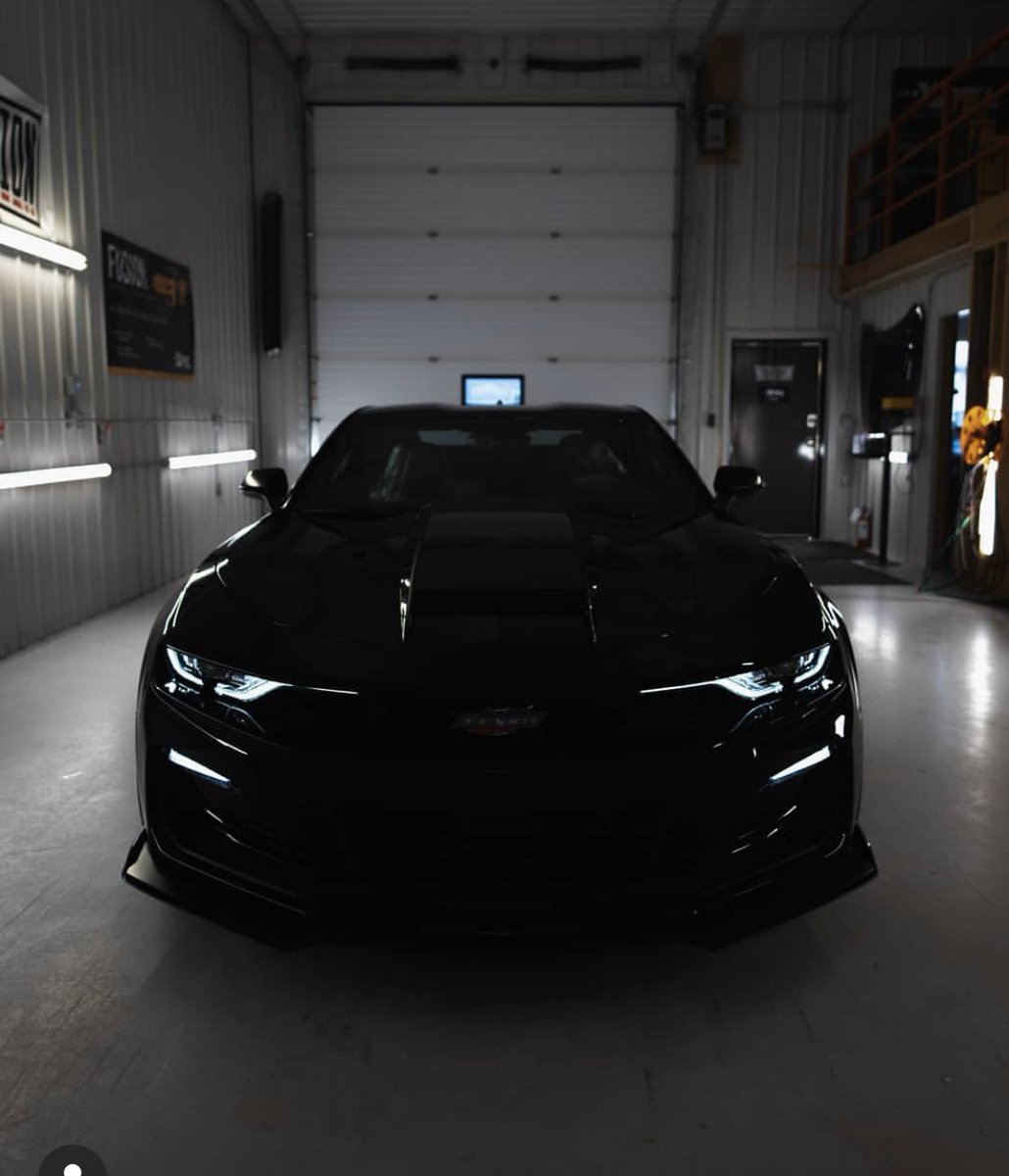 SVE_CARS's tweet photo. Awesome visuals by #aspectvisual ! Number 40 of 50 Worldwide
#yenko_official
#collectible
#teamchevy #americansupercar
#yenko #yenkocamaro #camaro #1000horsepower #supercharged #camaro #boosted #americanmuscle #chevycamaro #tgif https://t.co/Nuxm74BaEd