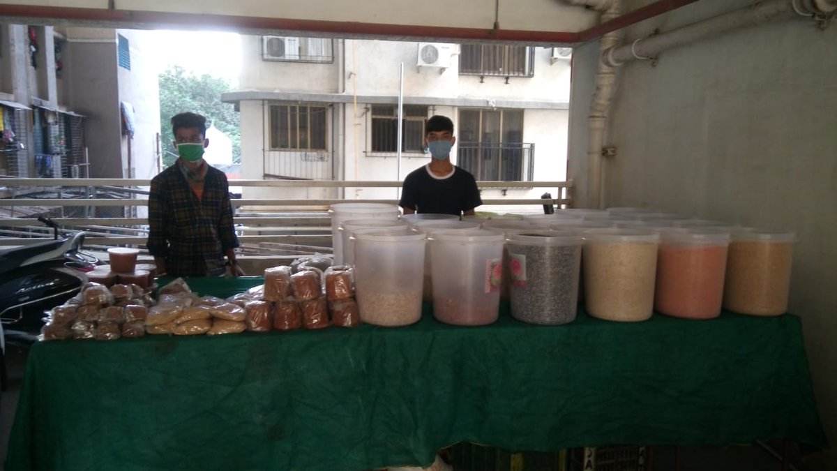 apooorva's tweet photo. Being able to shop for groceries and produce under your building, even when you're in a lockdown, is a blessing. Move aside #WhitePrivilege, you've got nothing on #BrownPrivilege right now 😂🤭
#IAmTheWorst #CovidPositivity #COVID2019india #lockdown https://t.co/KI5M0CBRmy