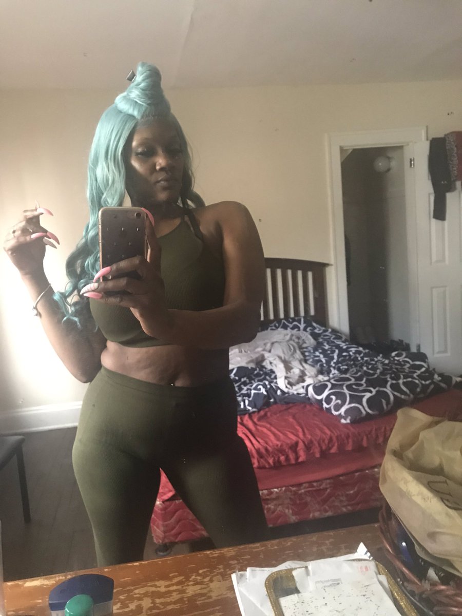 NeekaMz's tweet photo. 🗣Her💦🤤What’s the deal black Twitter🦾 https://t.co/KBgxxGEzWE