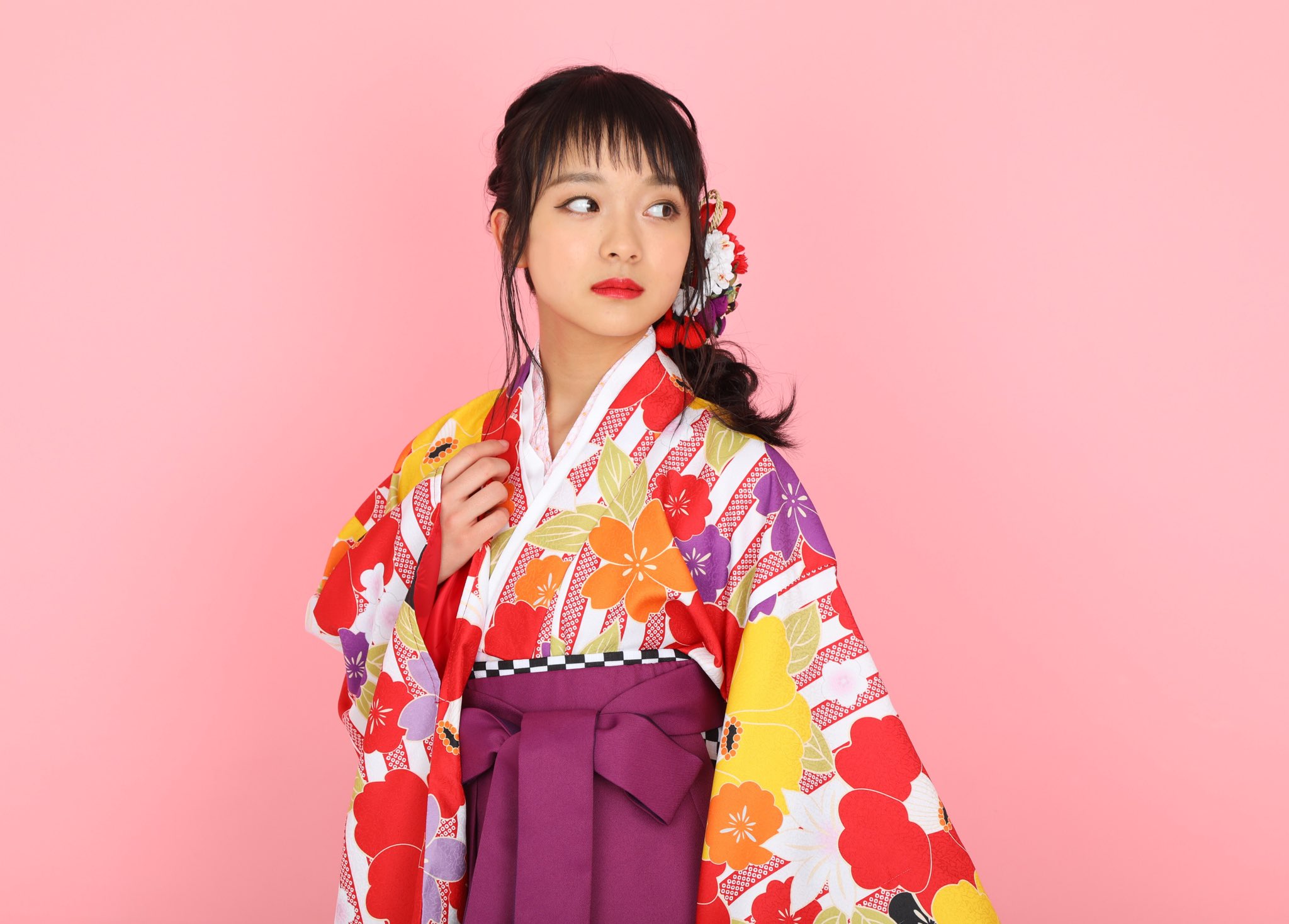 宇井優良梨 Yurari Ui Genic A Twitter Pink Latteのwebの卒業特集で素敵な袴を着させて頂きました 初の袴でした ありがとうございました ピンクラテ ピンクラテtv Pltv Pinklattetv Webモデル Youtube 袴 卒業 Genic ジェニック 宇井優良