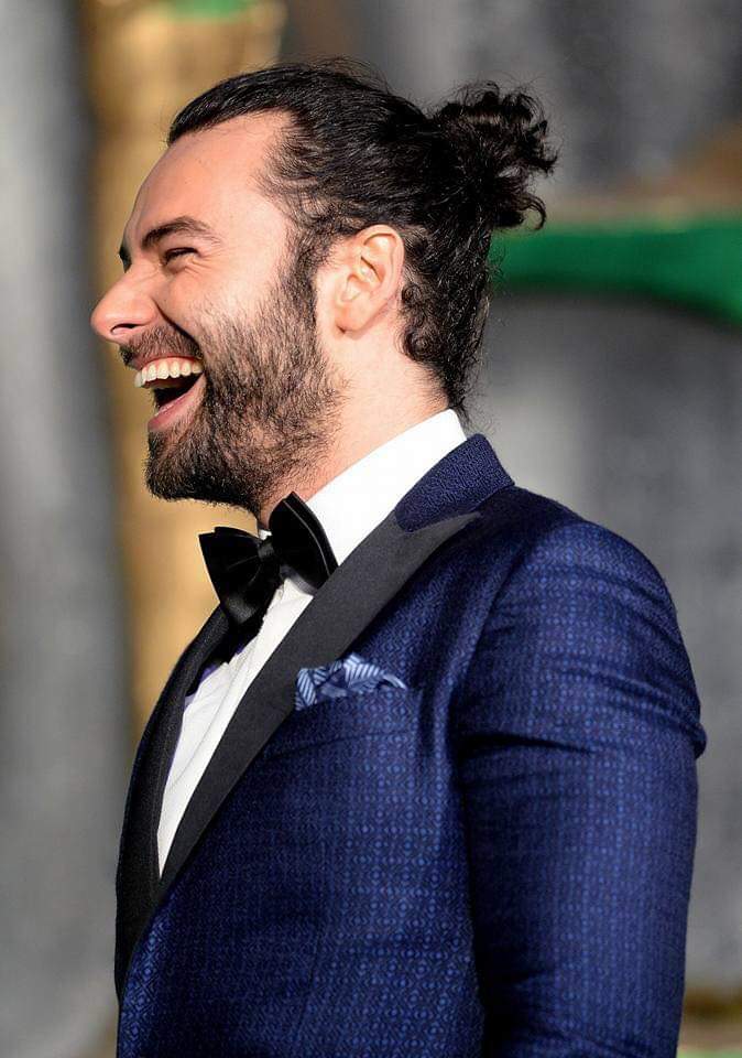 Chopkins14's tweet photo. @kellatrixlstrng #ThatLaughThough!  And pretty much everything else.  #SexySuit #FrontTeethFetish #AidanCrew #AidanTurner #FurryFriday #EyeCrinkles https://t.co/U9prFXzOKC