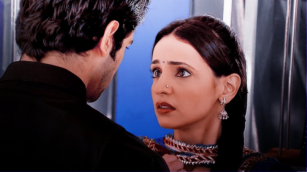 Arnav tells khushi to take dictation. #Arshi  #RabbaVe  #IPKKND #SanayaIrani  #BarunSobti