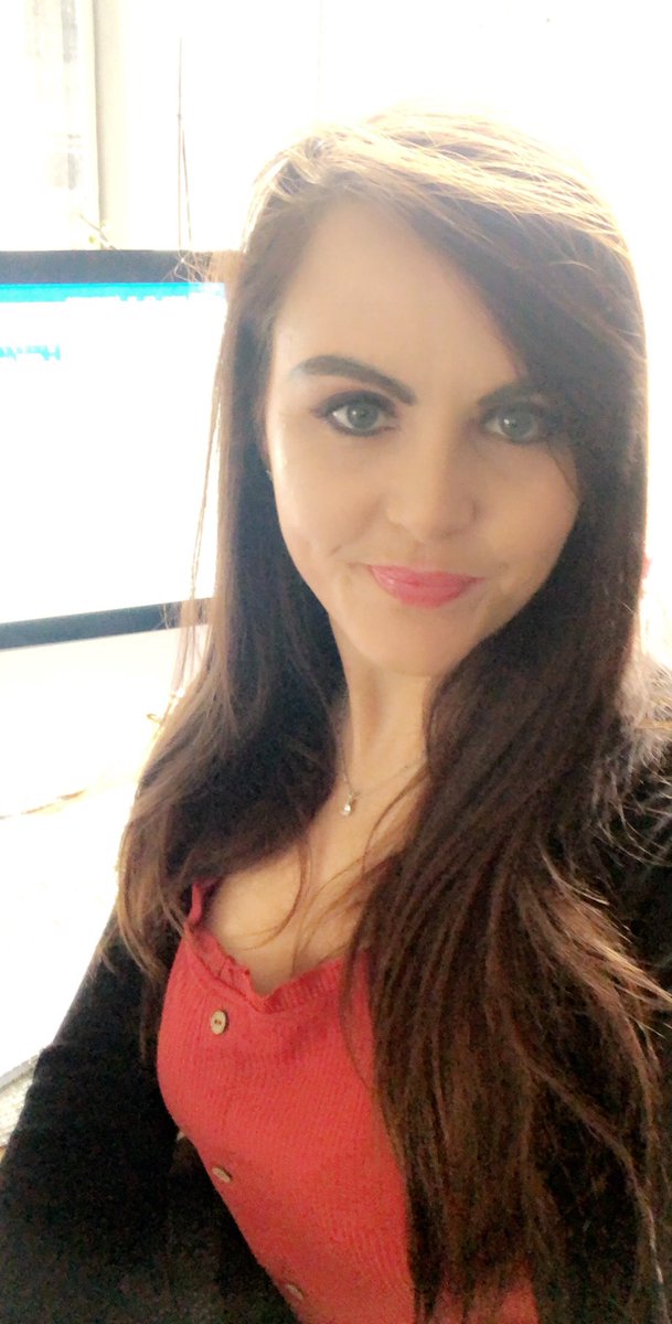 89Lucylou's tweet photo. #red4research campaign. Support our #NHS research teams who are working incredible hard to develop new diagnostics and treatments for #COVID19Pandemic Wear #red4research today to show your support and appreciation. Friday 3rd April 2020! https://t.co/N9fL9OKIAe